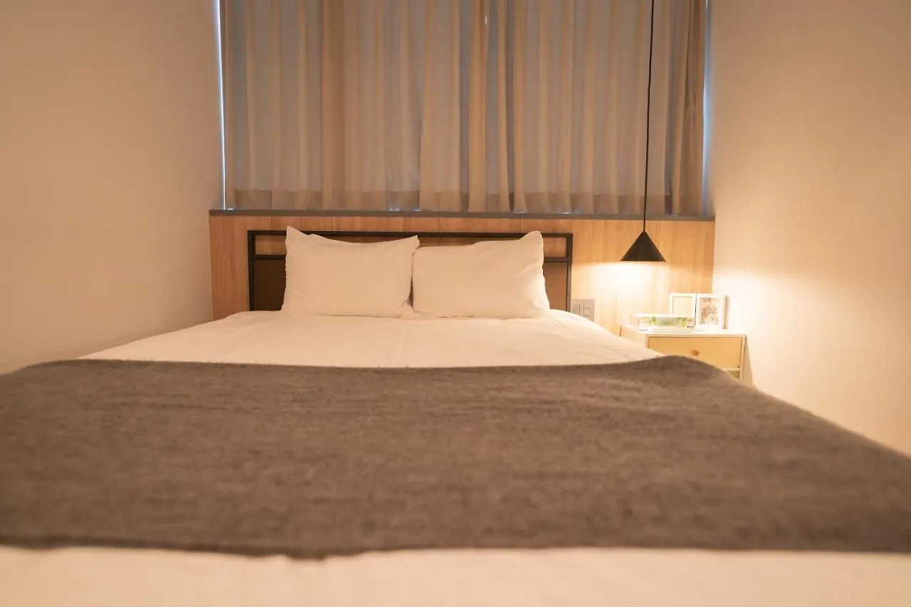Yeah Room Namba Osaka 0*,  Japan