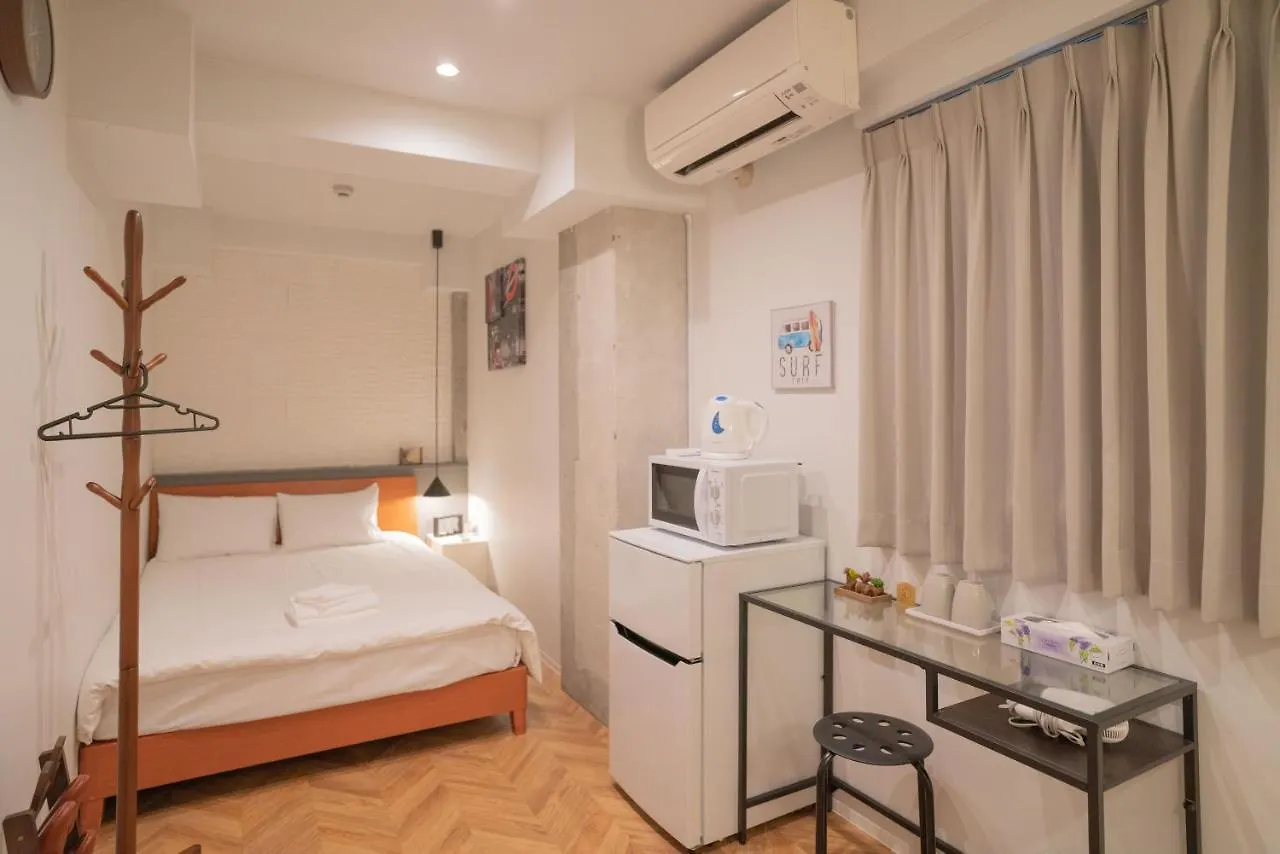 Yeah Room Namba 大阪市